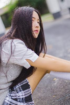 邻居家的她？3个细节揭秘《丰满的邻居》！你真的看懂了吗？！